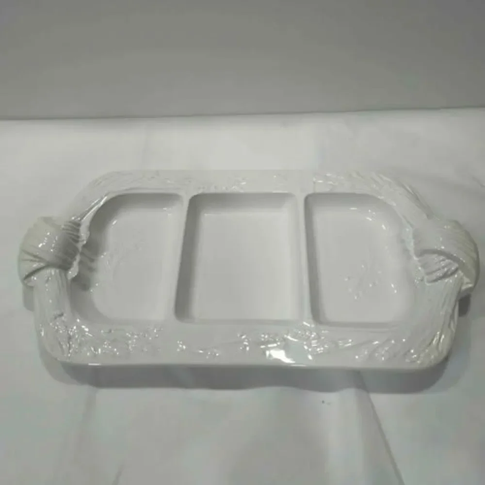 Lançarte white ceramic 3-compartment serving tray